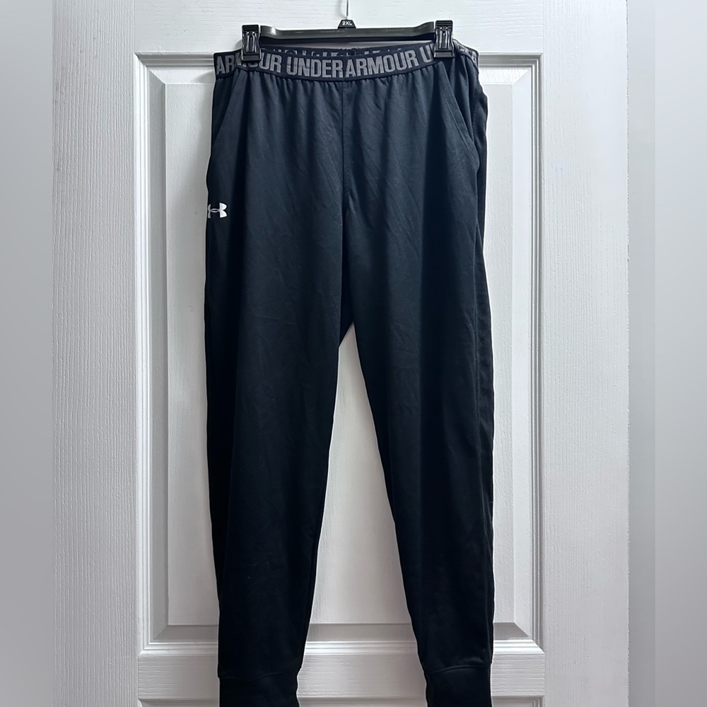 Loose Under Armour Sweatpants